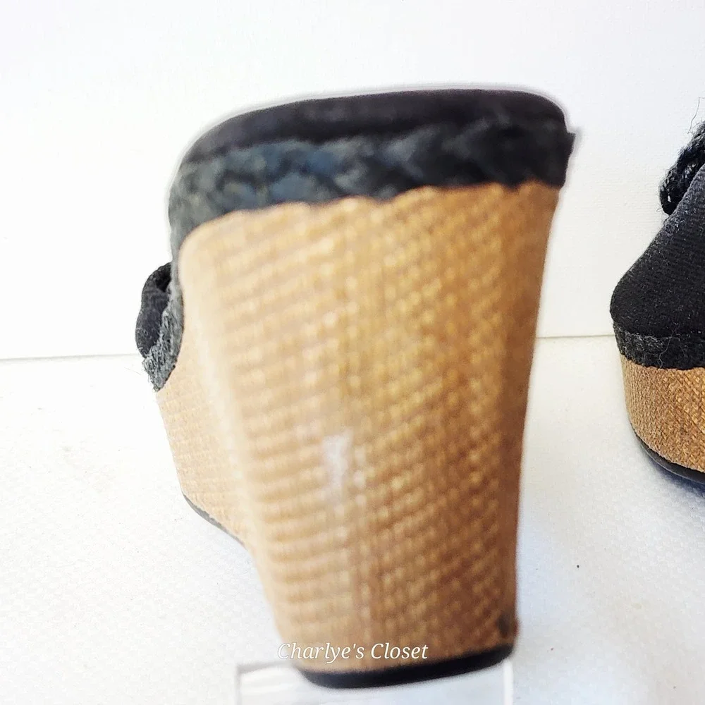 Lindsay Phillips Rosette Snap Jewel Wedge Sandals 8‎ NWOB Raffia HWGL2